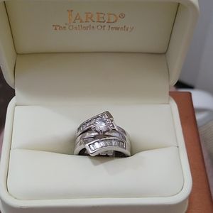 14K White Gold Diamond Ring size 8